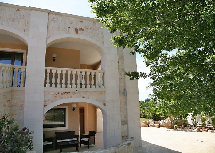 Holiday Gli ArchiBed and Breakfast